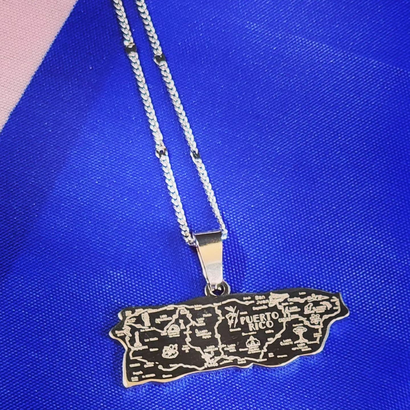 Silver Puerto Rico Flag Necklace
