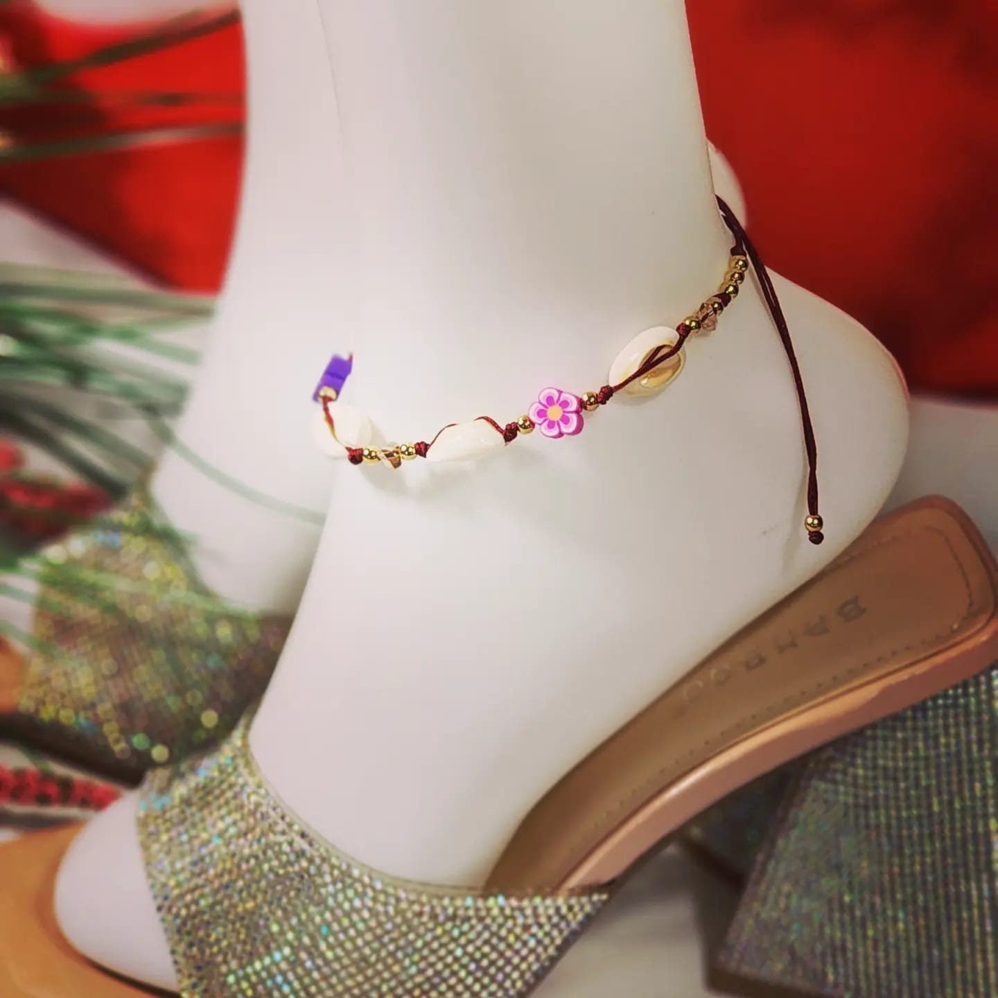 Adjustable Beaded with Seashells and Rubber Flowers Anklet