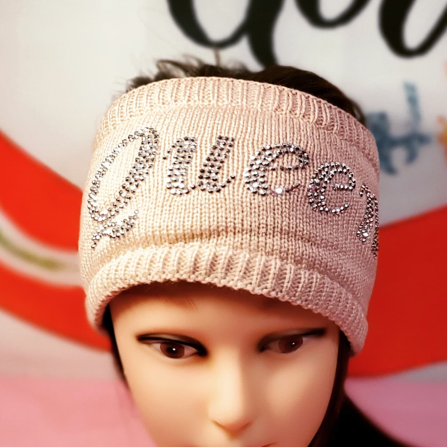 Winter Head "Queen" Cover