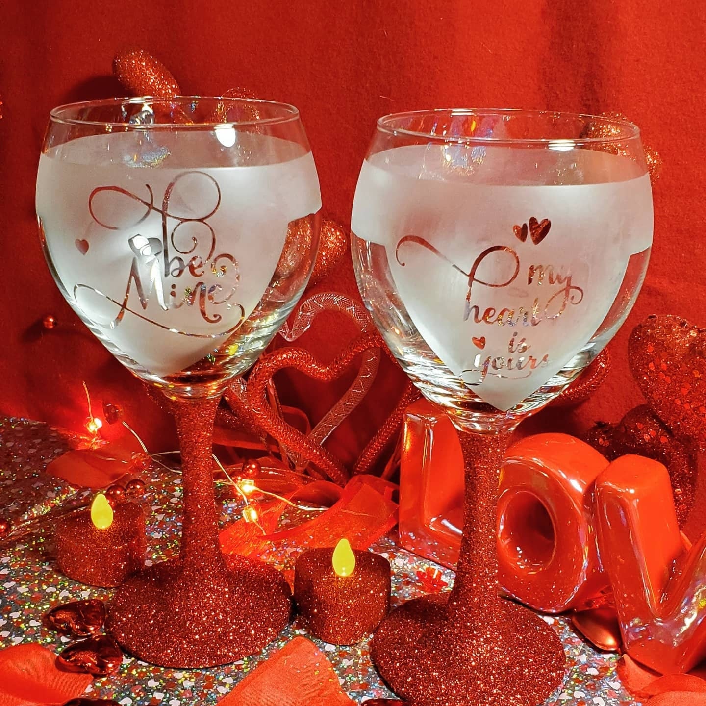 Set of 2 Wine Glasses Etched/Glittered