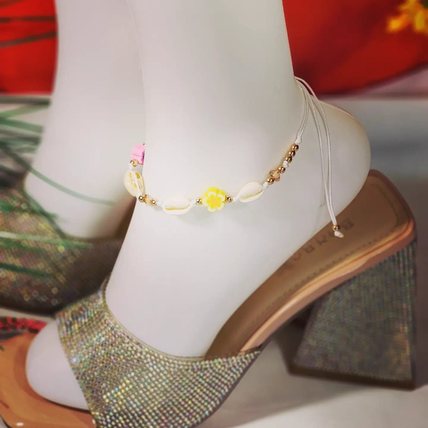 Adjustable Beaded with Seashells and Rubber Flowers Anklet