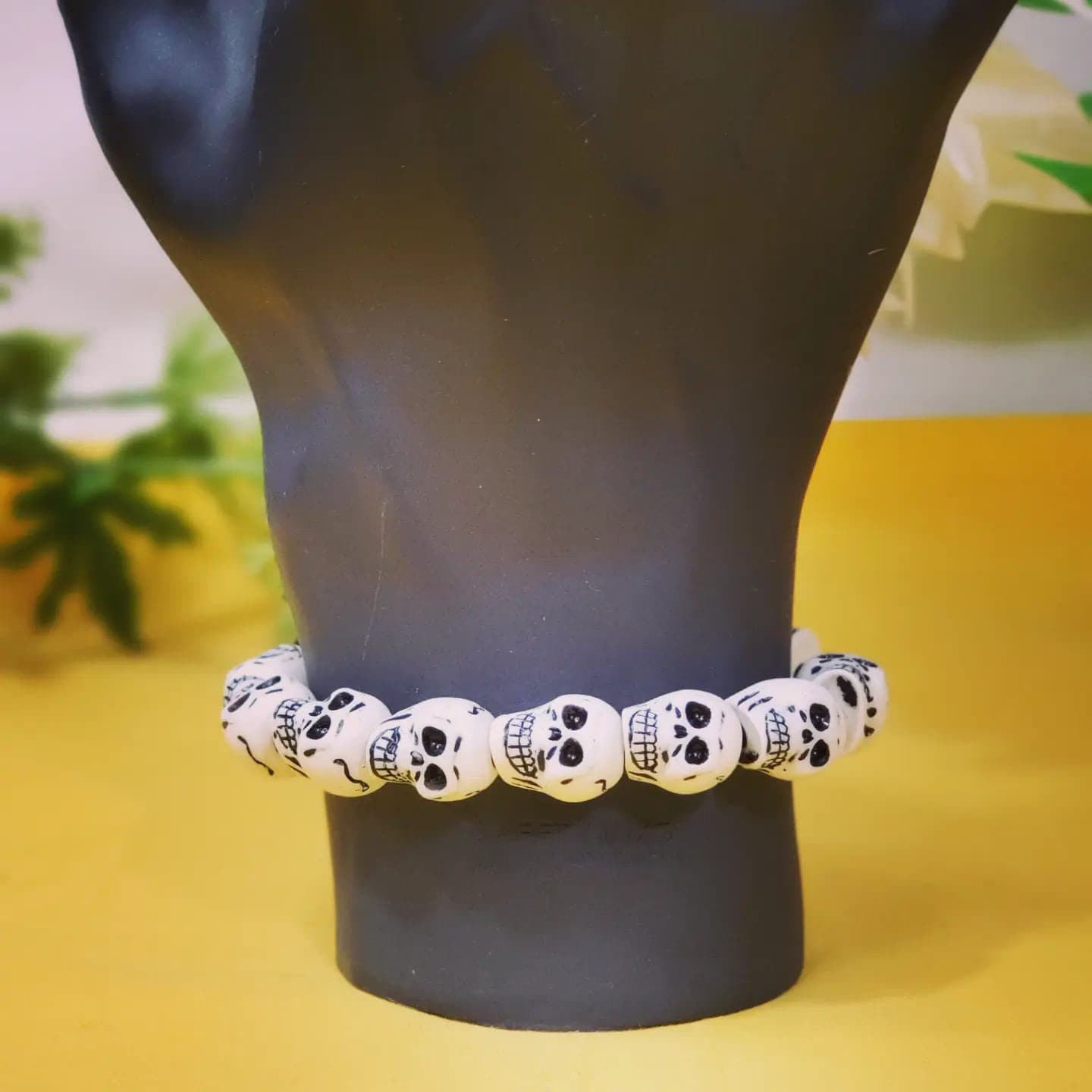 Stretchable Skull Bracelets!
